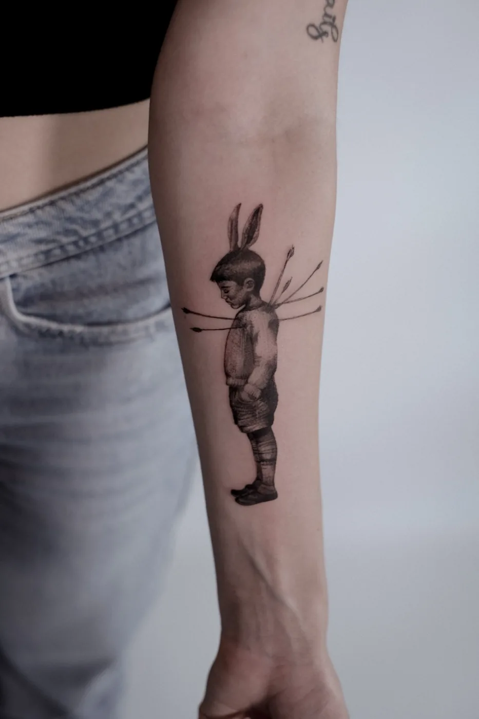 Graphic rabbit-boy with arrows